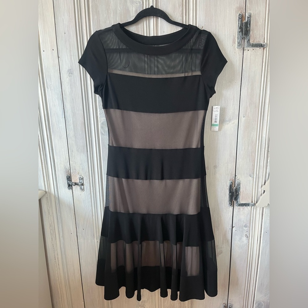 R&M RICHARDS shortsleeve knee length micromesh black nude underlay stripes sz 8